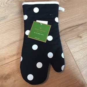 New with tags on Kate Spade Oven mit